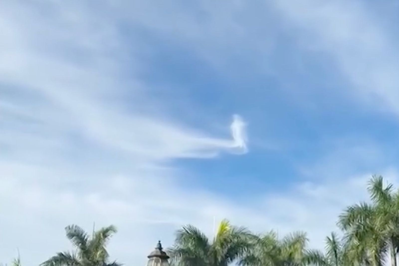 菲律賓聖殿上空驚見「耶穌雲朵」 信徒感動:太幸福了