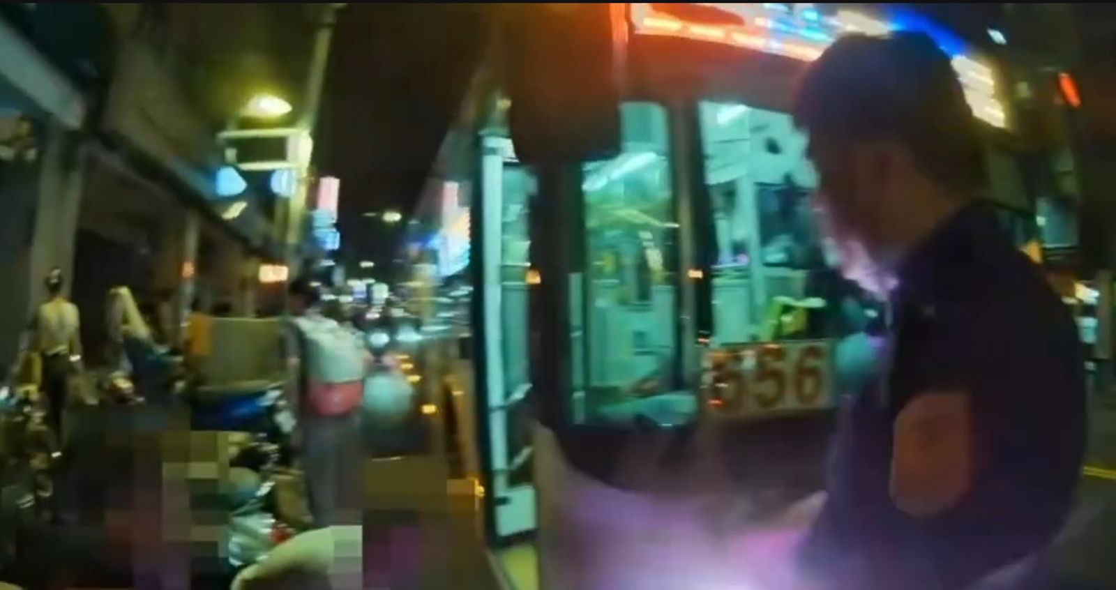 警方獲報到場。圖/翻攝畫面