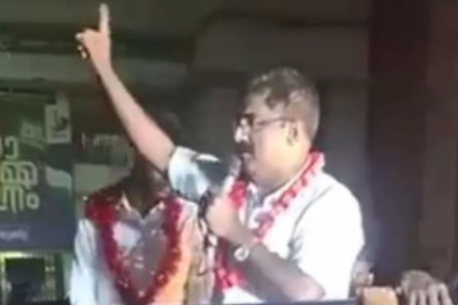 「她們嫁出去就是為了跟丈夫睡」！印度共產黨勝選人厭女言論遭轟
