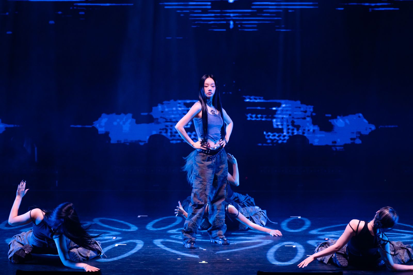 惠利秒切偶像模式辣跳〈Whiplash〉　被「Girl’s Day」戳中淚點