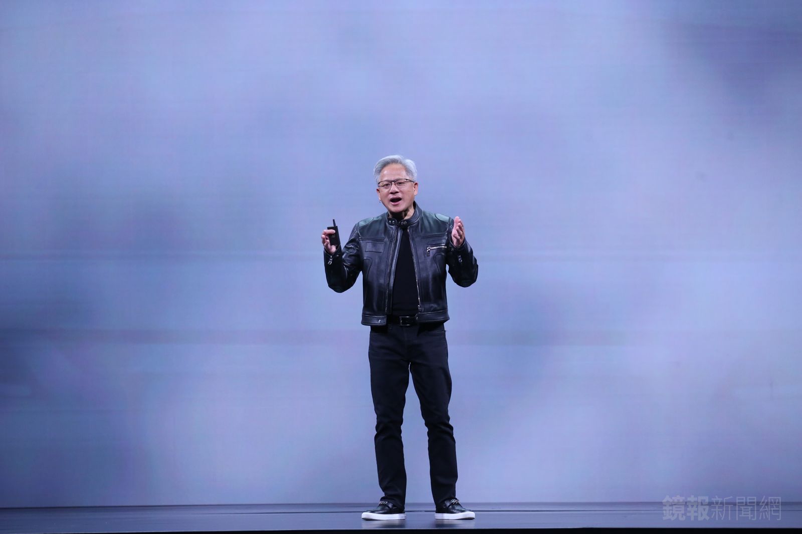 「你們瘋了嗎?」員工不使用AI 黃仁勳氣喊別擔心失業