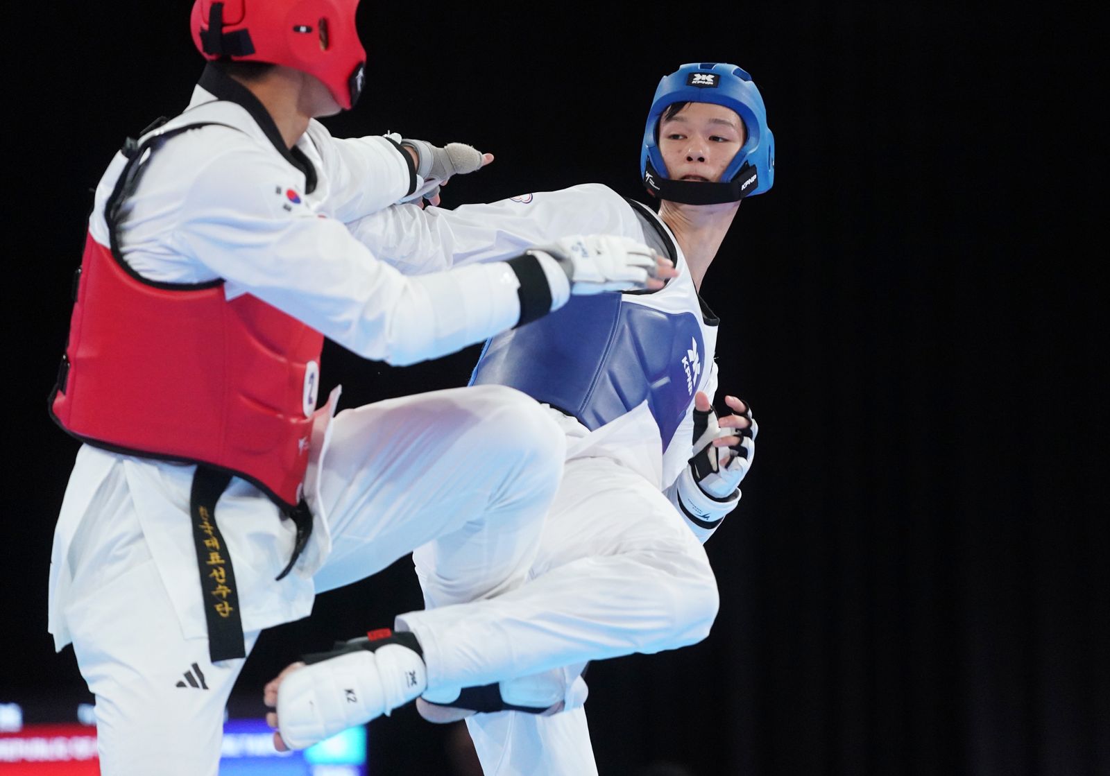 世大運／男團拚戰到底！跆拳道0：2不敵南韓奪銀