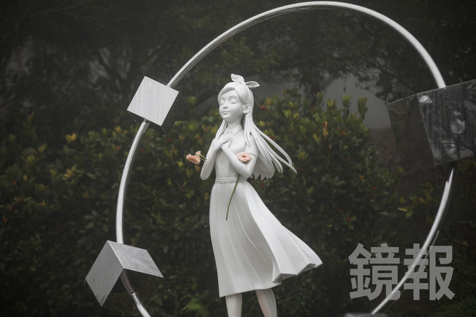 直擊／九級階梯蜿蜒成S！紀念碑「藏具俊曄催淚告白」　設計理念全曝光：愛如死之堅強