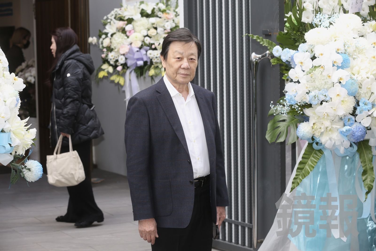 坣娜追思會眾星友送別！張小燕花籃致意　寇世勳哀嘆：太年輕了