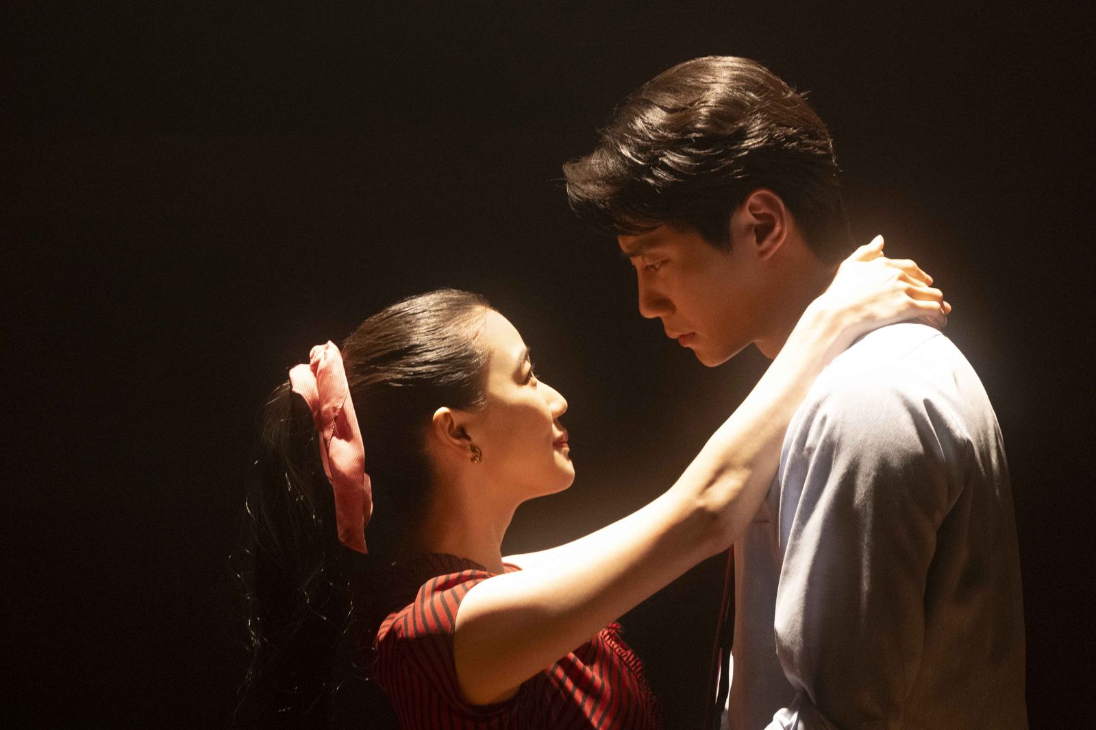 「IU前男友」李濬榮變蒼井優初戀！　導演爆料吻戲花絮