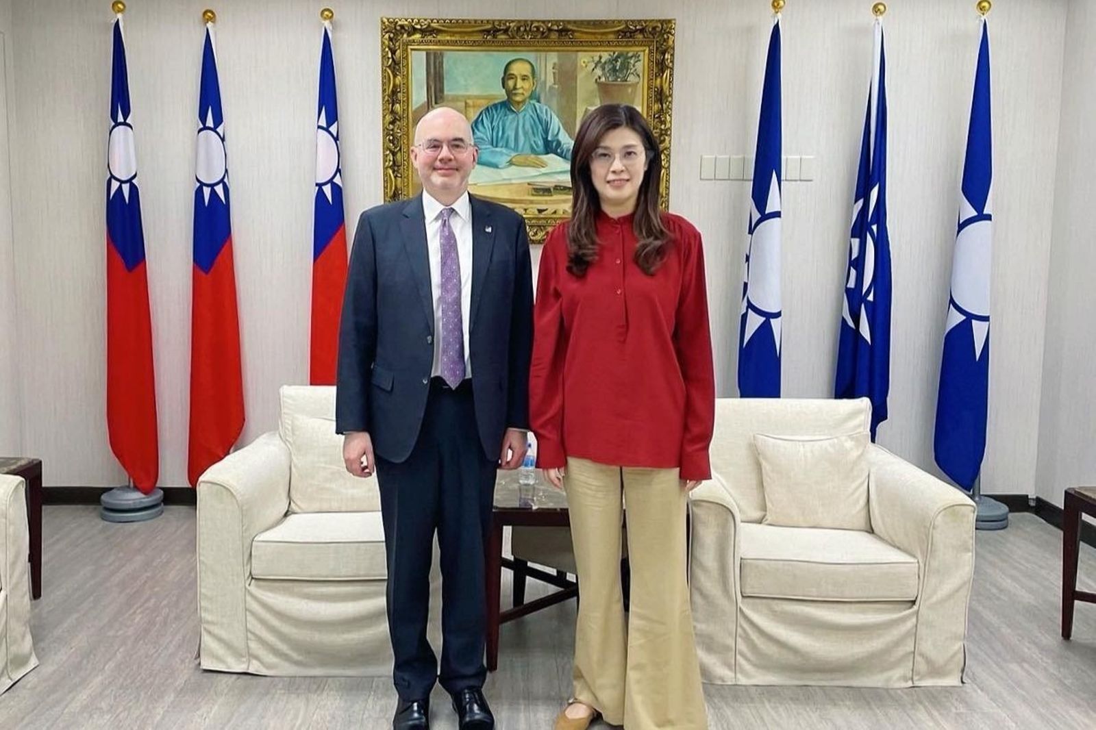 軍購特別條例明再度協商　谷立言今先見鄭麗文