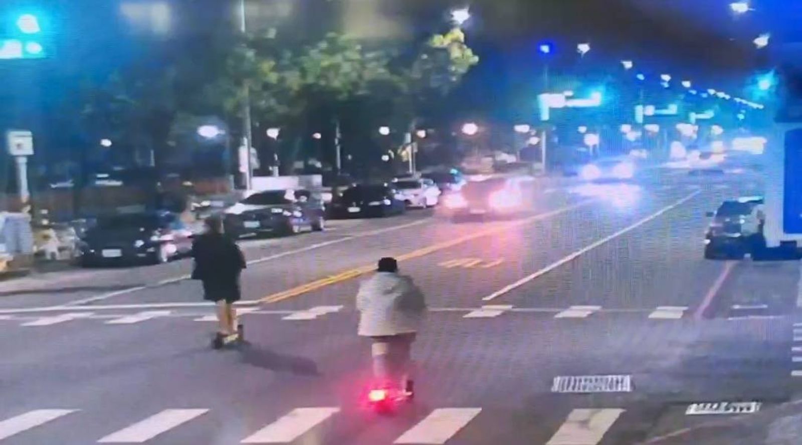 跨年嗨過頭！高雄男酒駕電動滑板車馬路中蛇行　不巧迎面來的是…警車