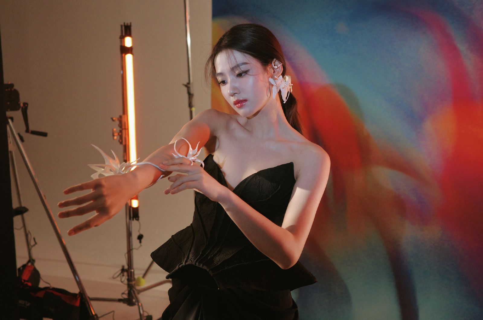 陸劇女星工作室遭爆「私聯站姐」 透露非公開行程、拿合作演員照片販售