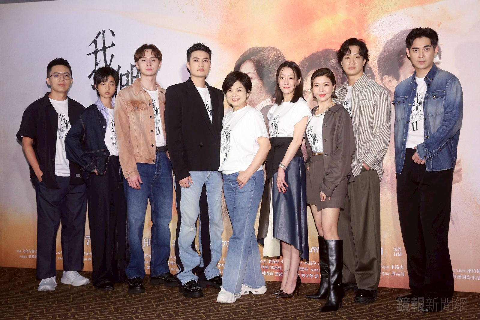 周渝民（右起）、薛仕凌、于子育、謝欣穎、楊貴媚、劉子銓、張軒睿、白潤音及導演林君陽出席《我們與惡的距離II》試片。李鍾泉攝