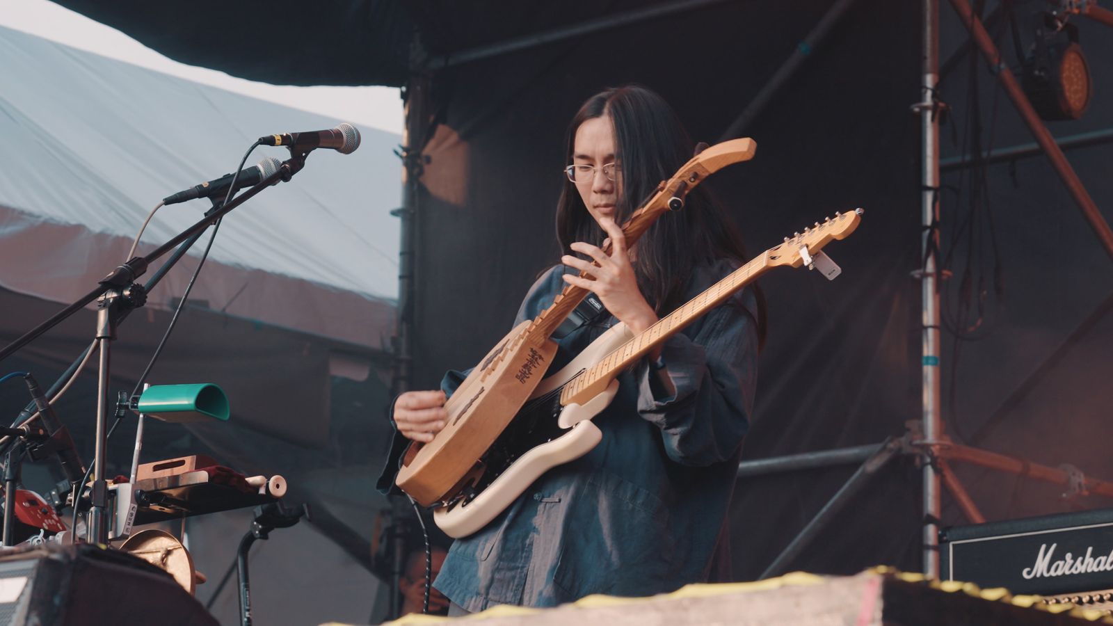 金曲樂團大玩「超大型實驗」！百合花紀錄片曝神曲內幕 林奕碩揭台語創作「最難關鍵」