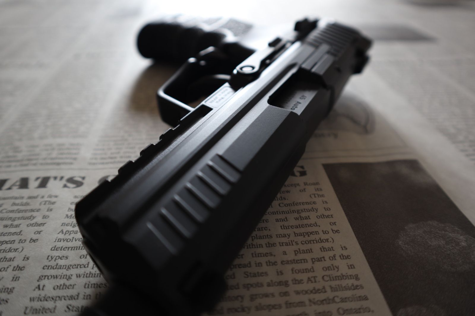 警盤查見車內藏女屍！逮9嫌疑人均查無結果　案情成謎
