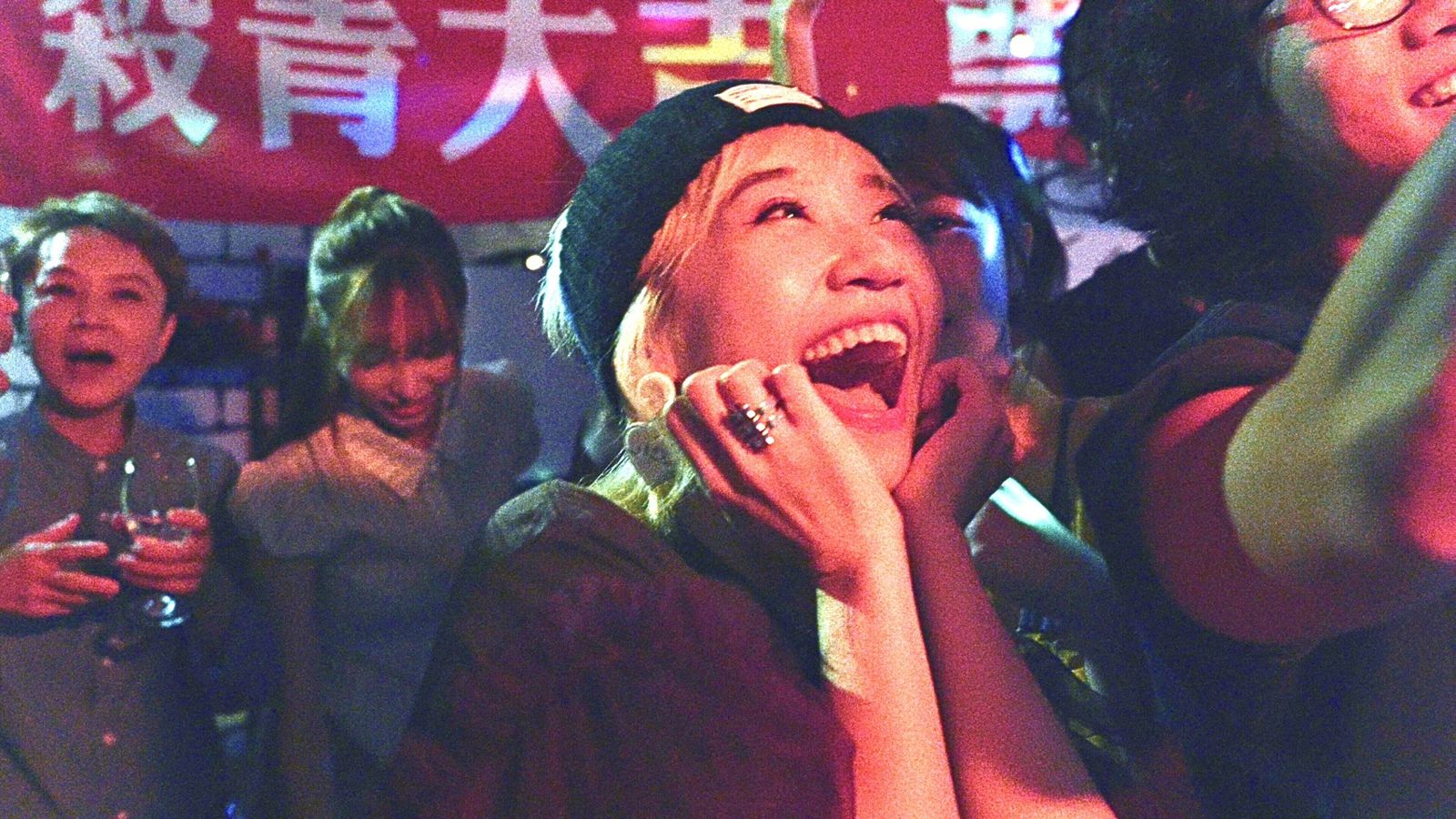 世界有病LuLu來醫！《這個世界有病》警告現實比詐騙還離奇　首創「沉浸式殺青派對」 　