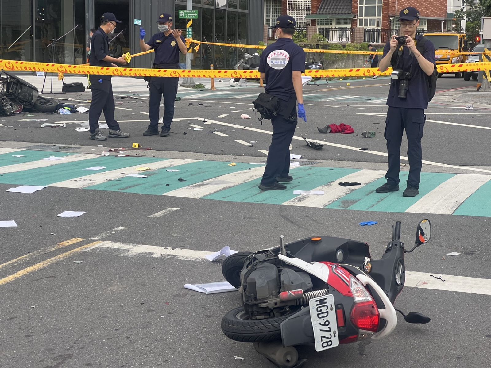 北大國小車禍／一路沒煞車直直衝！釀4命危、15傷　肇事者78歲老翁昏迷送醫