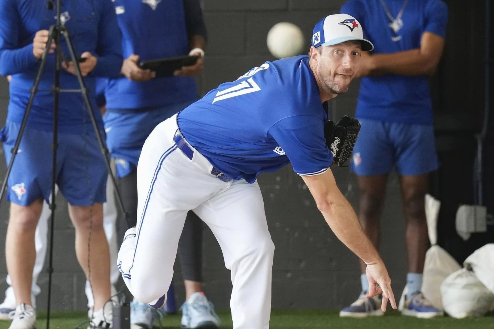 季初戰力拉警報　藍鳥老將Scherzer前臂不適牛棚負擔加劇