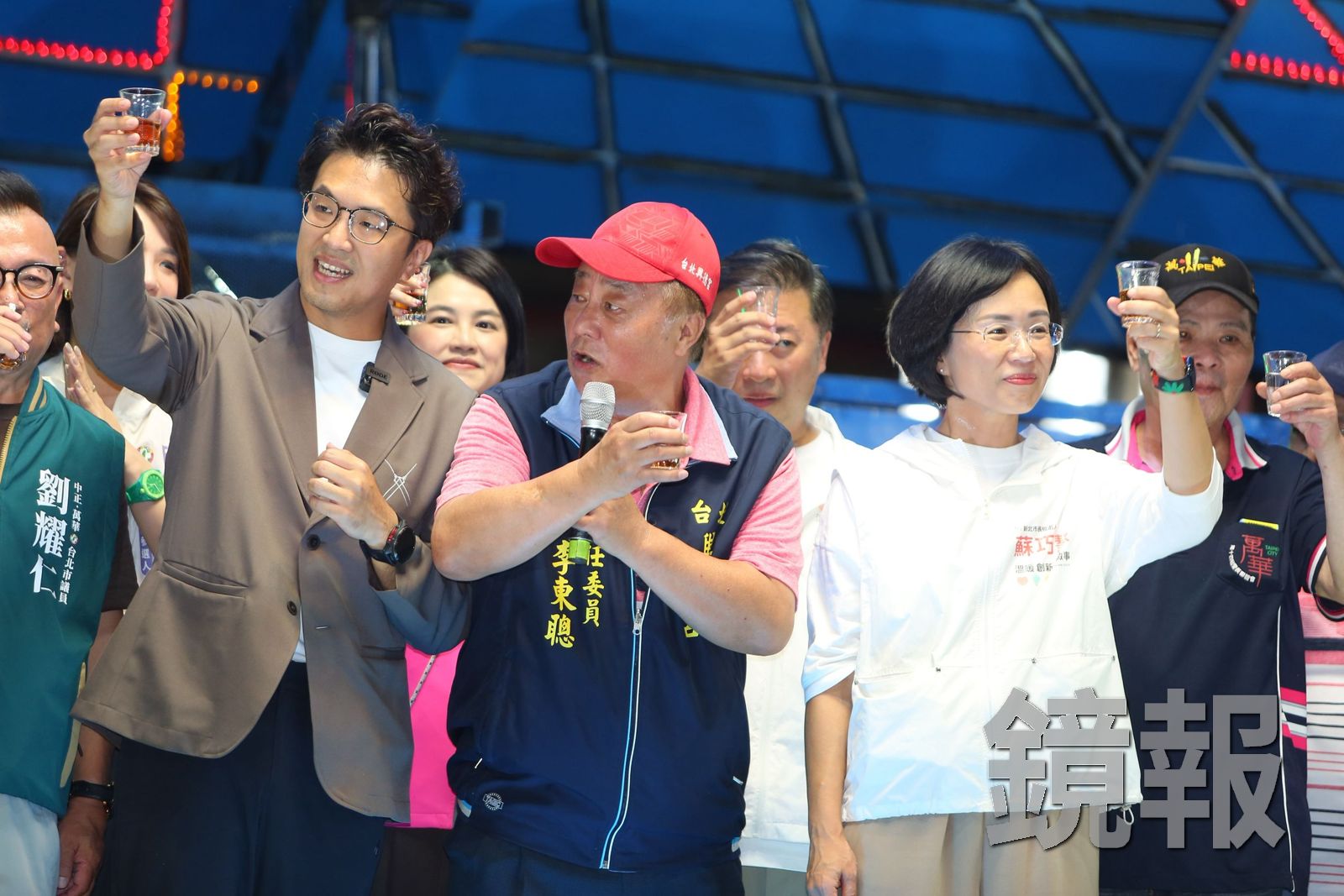 沈伯洋、蔣萬安再度同場不同框!廟方不分藍綠都祝「凍蒜」