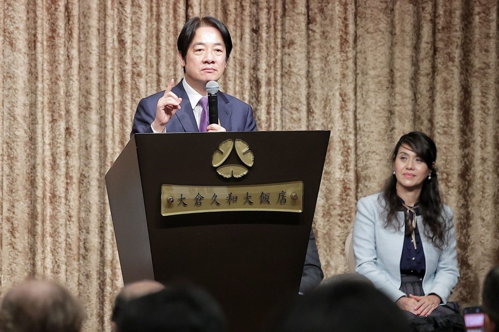 台派美女收紅錢／一只百萬鑽錶洩漏內情　男友驚覺廖雨詩遭中國情治人員滲透