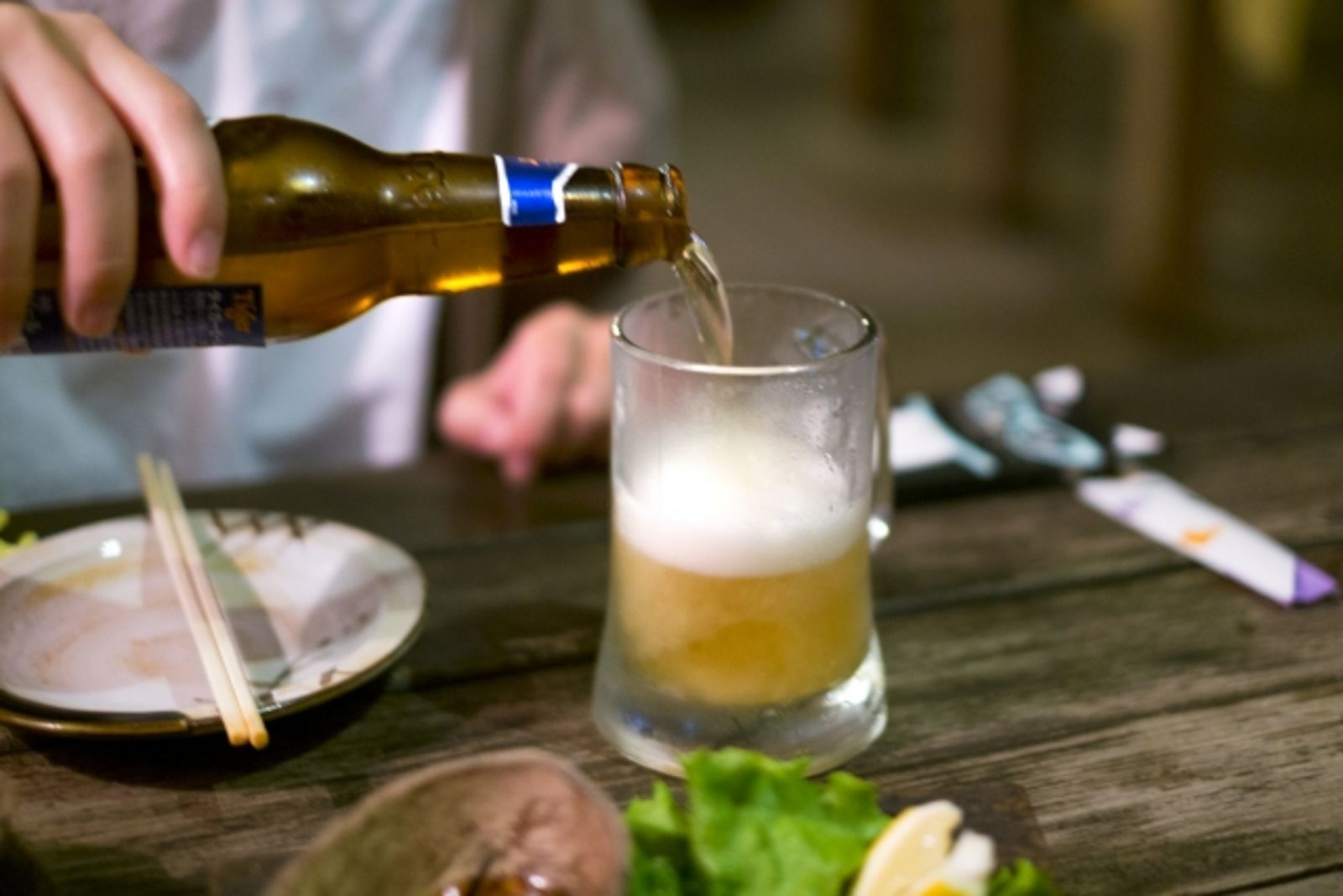 泰「午後禁酒令」53年終取消！業者估業績增25%、提升國際聲譽
