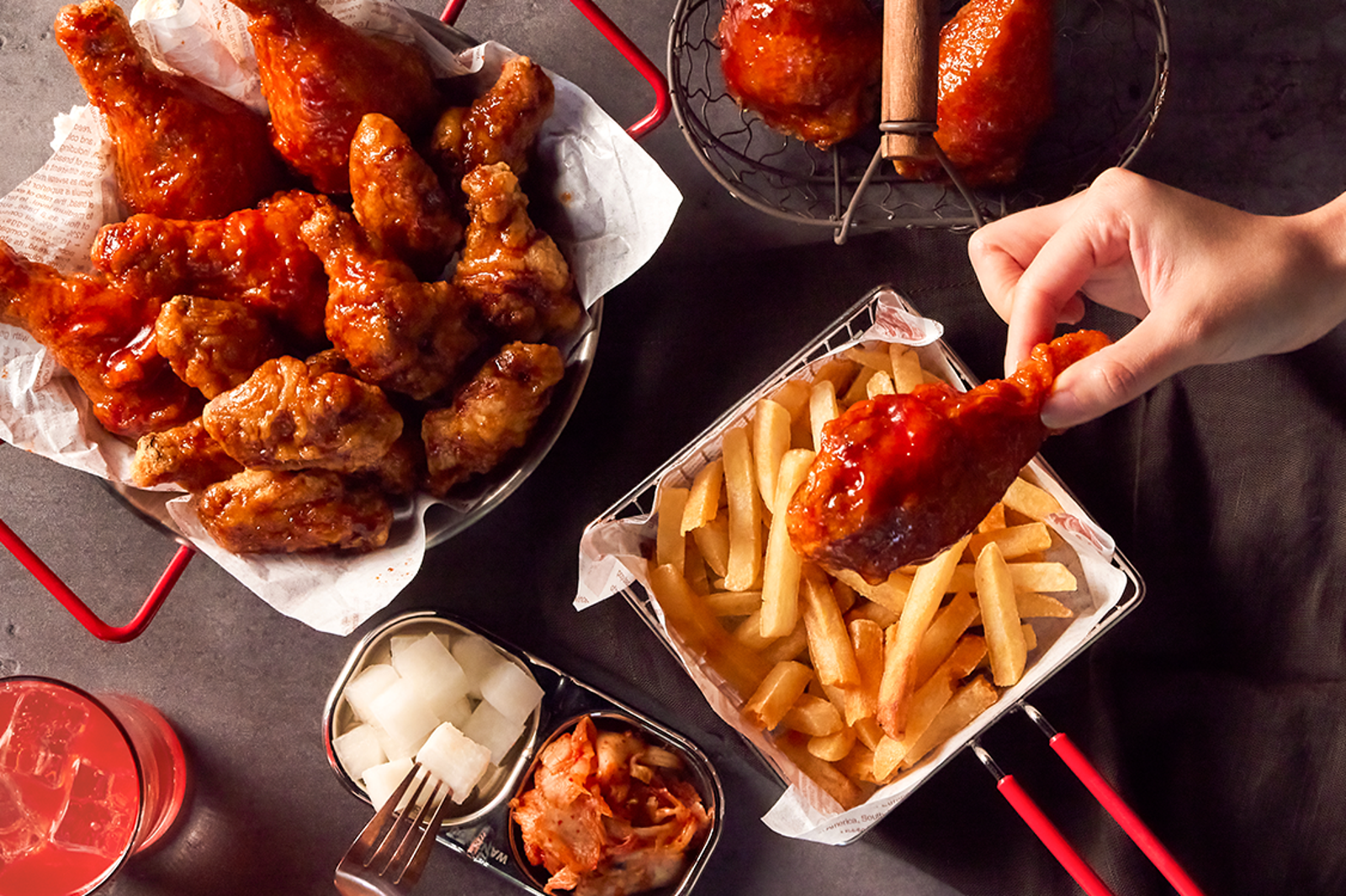 本村韓食炸雞插旗高雄!開幕前3天買一送一,三杯雞口味涮嘴登場