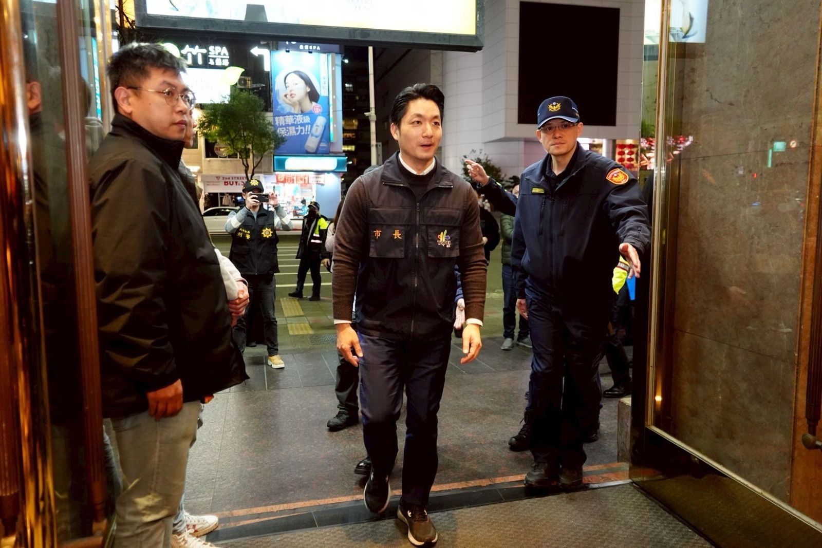 市長蔣萬安帶隊進包廂　春安專案啟動宣示治安不打烊