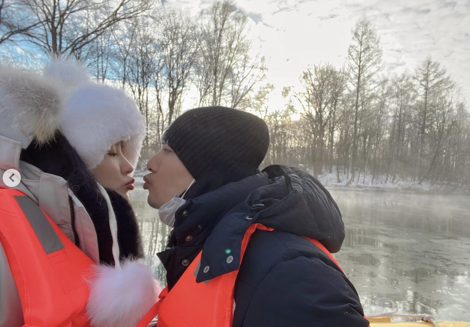 吳亞馨（左）曾分享與老公甜蜜出遊照片。翻攝IG @maggiewu1008