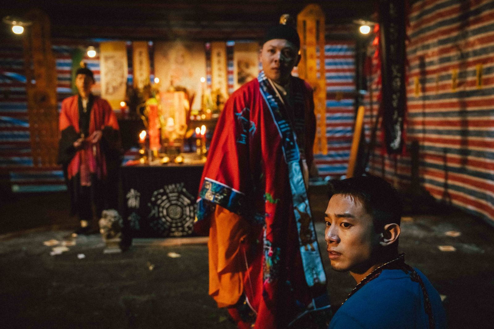 初孟軒開拍突「自殘」撞石獅！地府夢境預言成真　師父驚吐「是血光災」