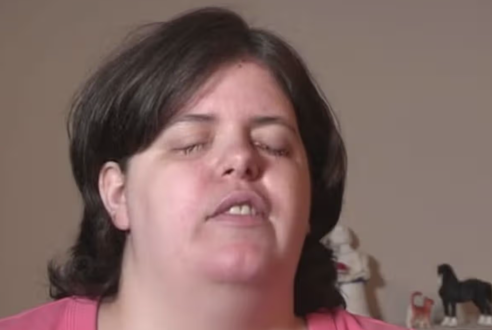 變態心理師！女遭囚禁2週「眼睛灌清潔劑」慘失明...恐怖洗腦手法曝