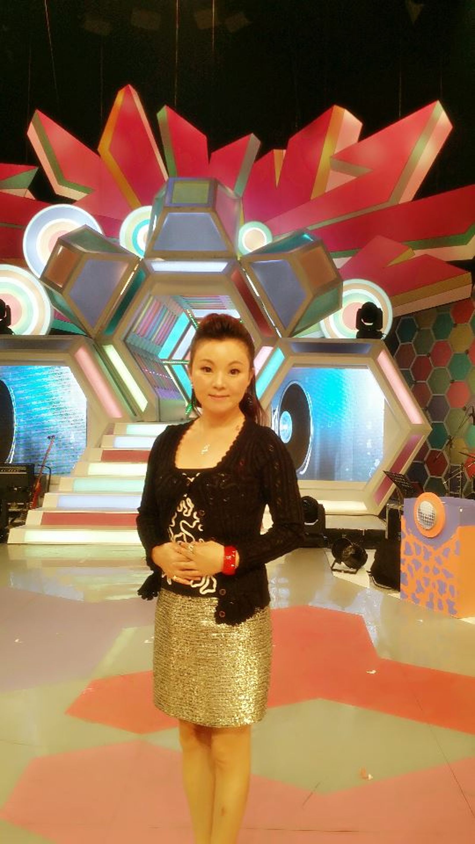 夏禕外型亮眼，擁有端莊優雅氣質。翻攝夏禕臉書