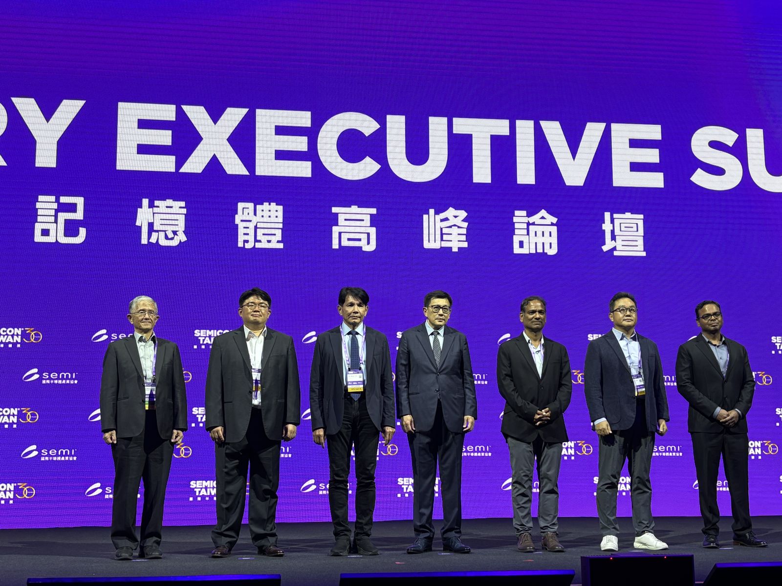 記憶體三雄海力士、三星、美光首度登台較勁　揭次世代HBM大計