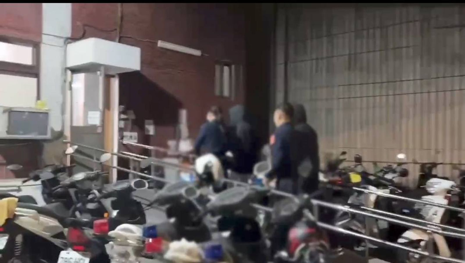 好市多「黑五貴客」到案！貨架區掀衣露奶　網黃供稱臨時起意