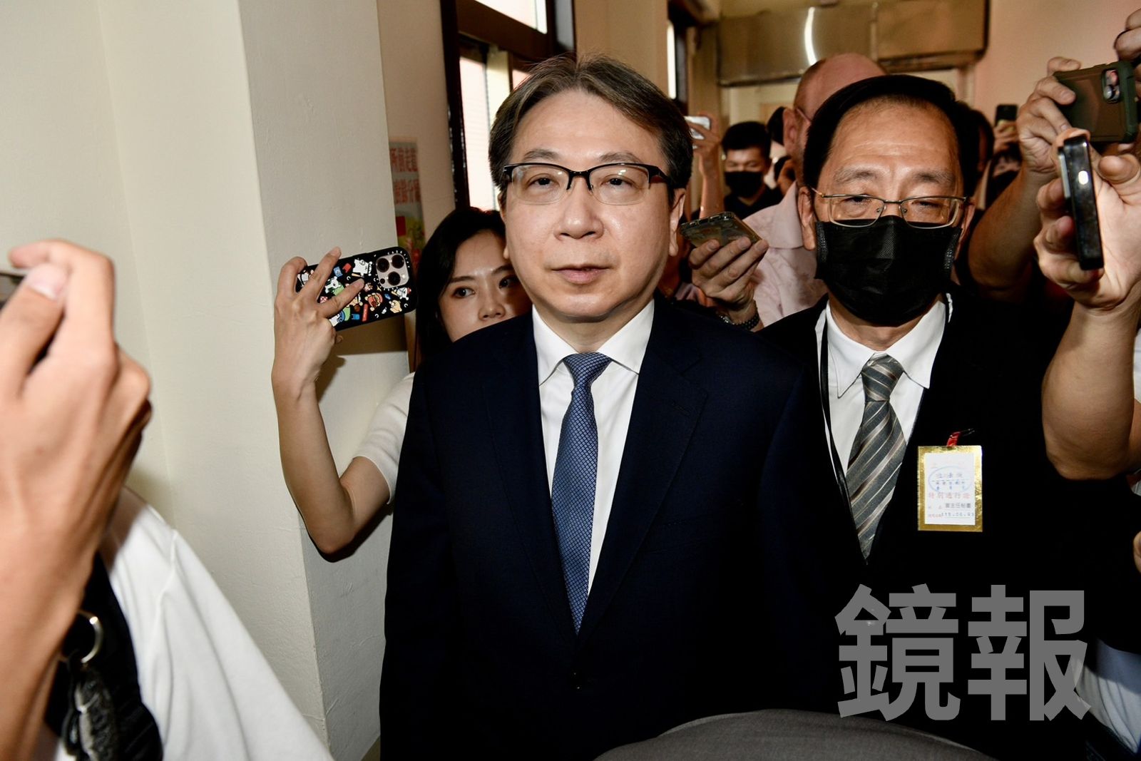 總統座車防爆輪胎單顆51萬元惹議 國安局:專業廠商獨家供貨、預算無浮編
