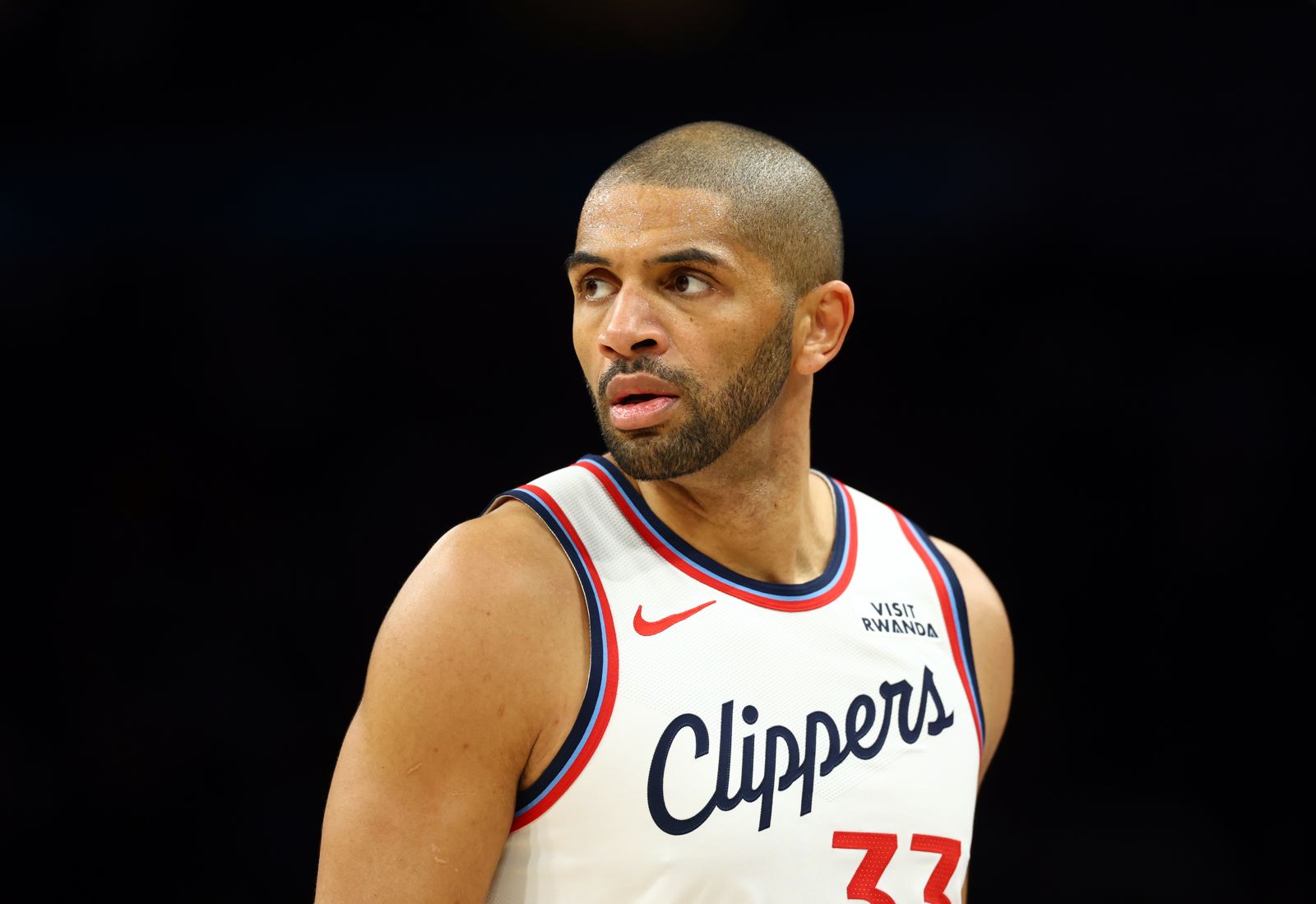 法國飛人高掛球鞋!結束18季NBA生涯 告別日藏洋蔥