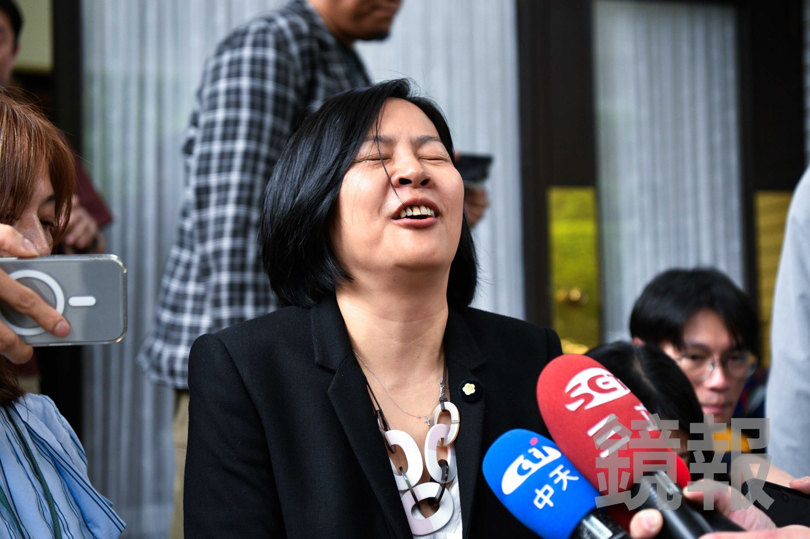 傳柯文哲黃國昌多次密談屢勸不退 李貞秀哭喊要「誠意」