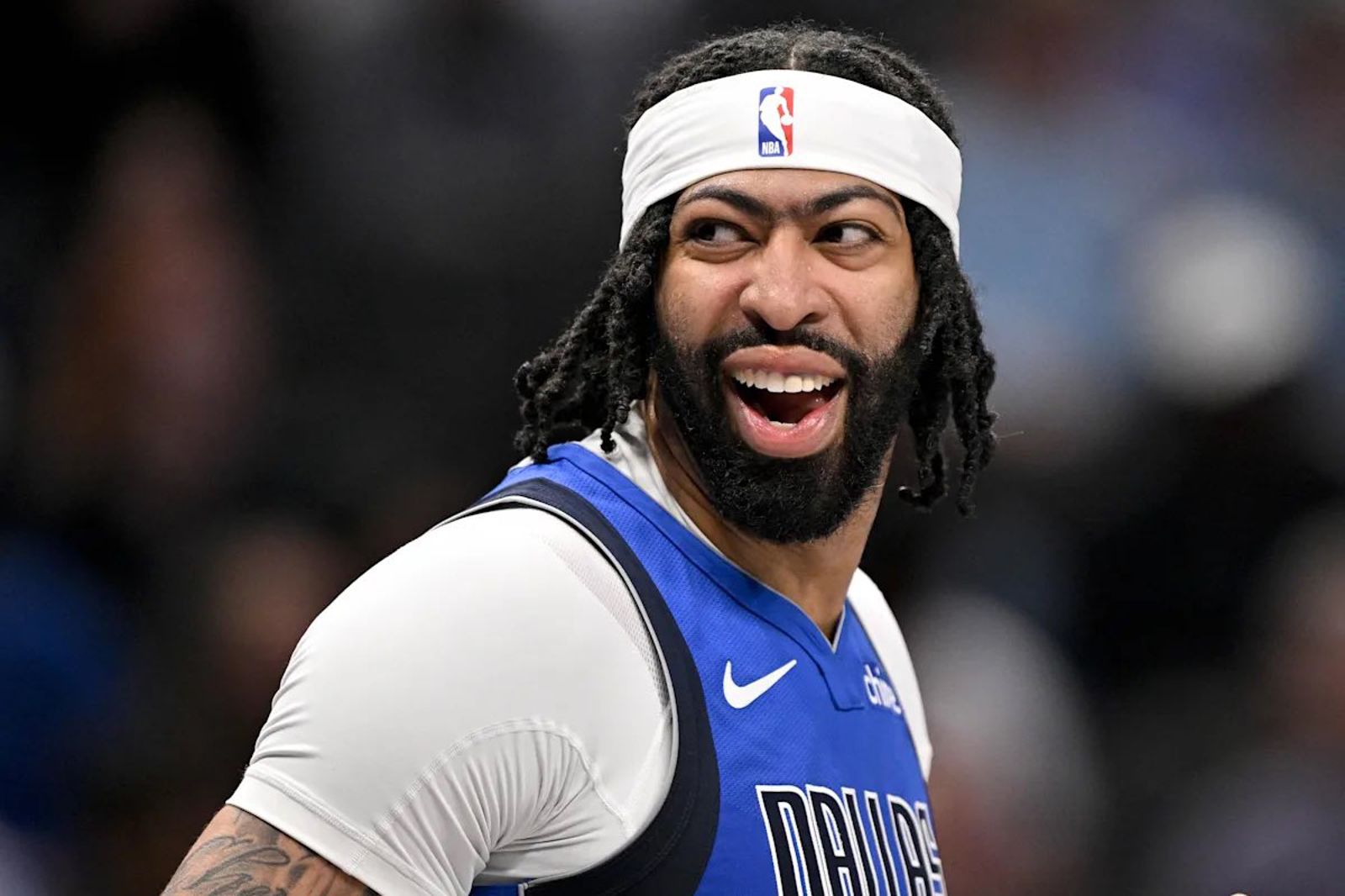 NBA／Anthony Davis眼睛手術復原不順　獨行俠開季健康隱憂浮現