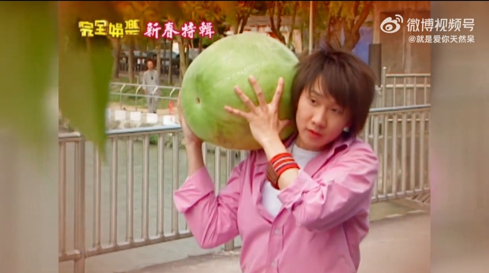 林俊傑20年前與王心凌合作拍攝短劇。翻攝微博
