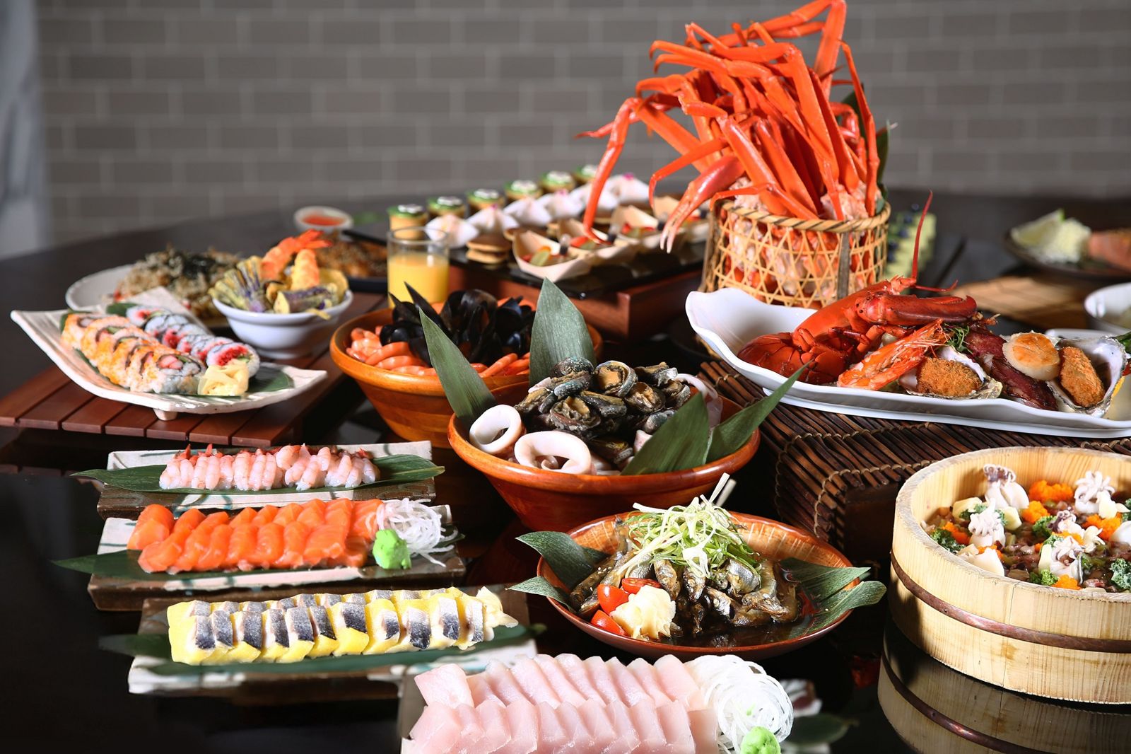 萬豪海陸Buffet滿足海鮮控＋抹茶控！花蟹、炸蝦天丼、10款抹茶甜點吃到飽