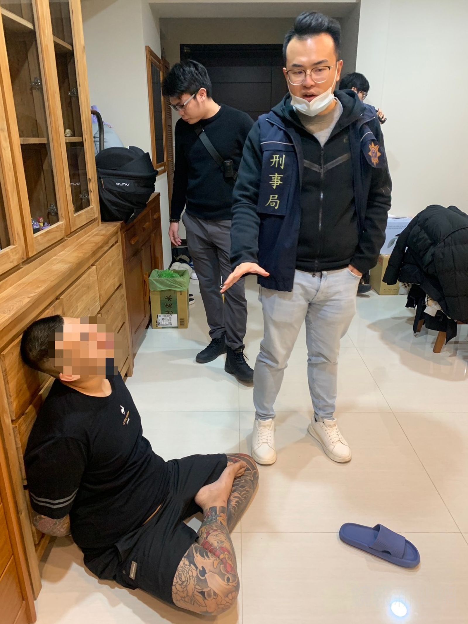 刑事局詐防中心警遭騙1095萬，警方逮捕風飛沙及明仁會主嫌。翻攝畫面