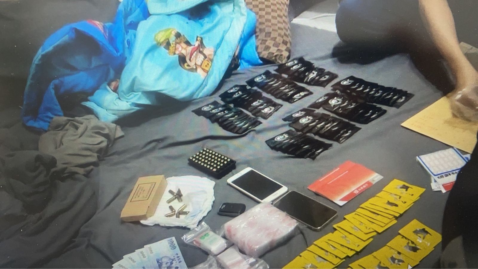 有片／網路遊戲幫代練　毒品宅配店到店　藥頭叫外送結果來的是警察