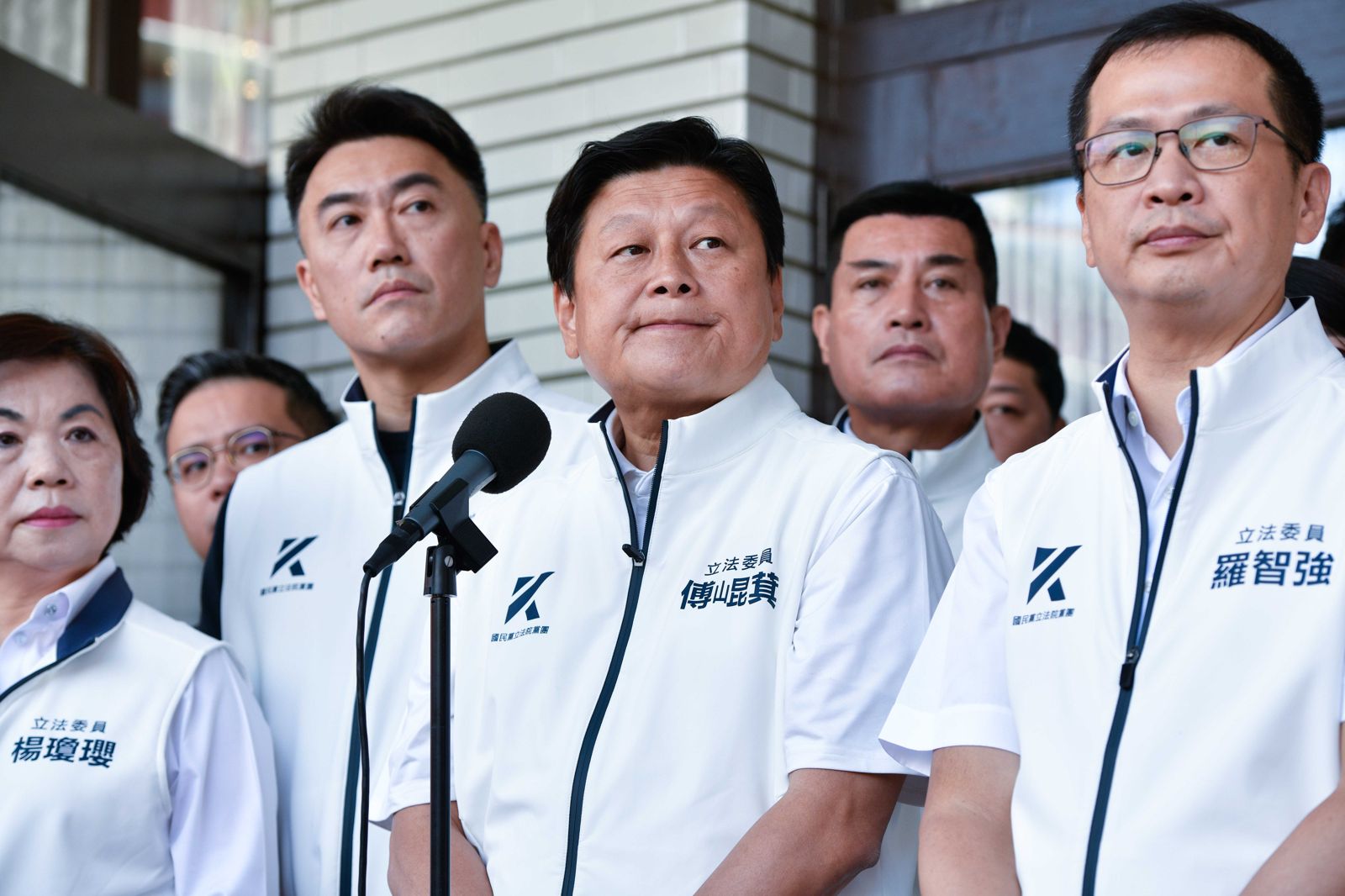 鄭任汶專欄:國民黨跨不過那堵叫做傅崐萁的高牆