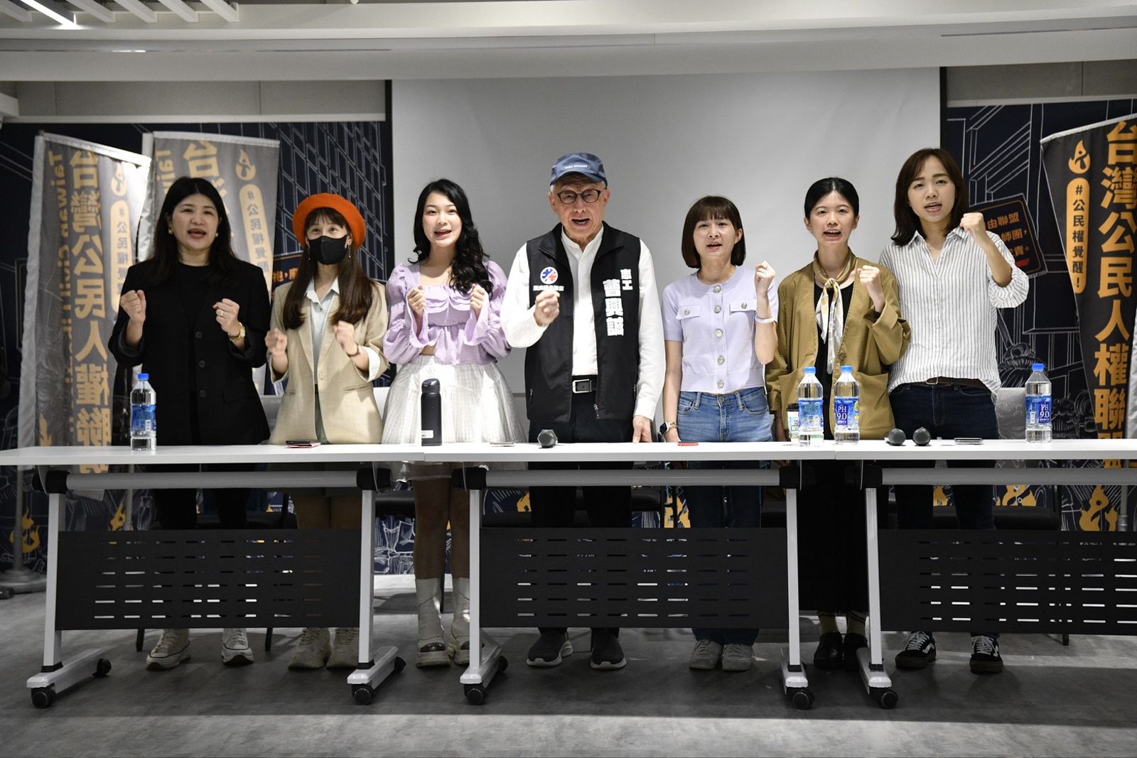 大罷免邁入三階投票！曹興誠帶領罷團齊喊：反共護台、罷免藍白