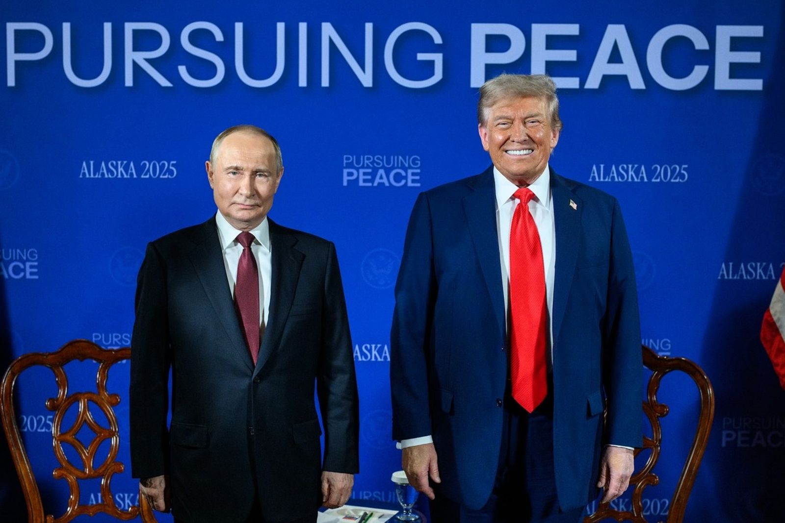 川普與普丁在阿拉斯加會面。圖/翻攝自FB/The White House