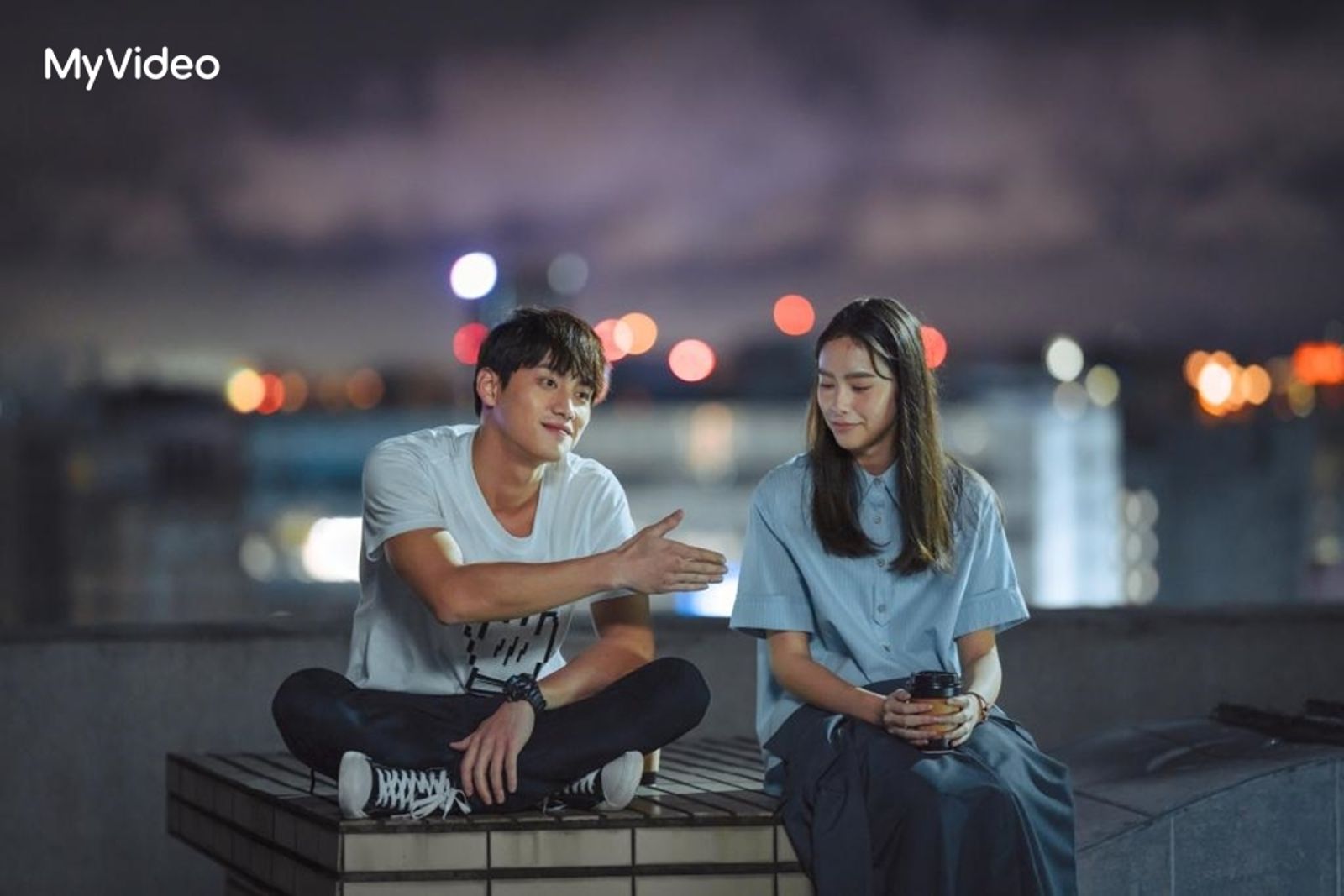 范少勳（左）以《X！又是星期一》入圍金鐘60戲劇節目男主角獎。台灣大哥大MyVideo提供