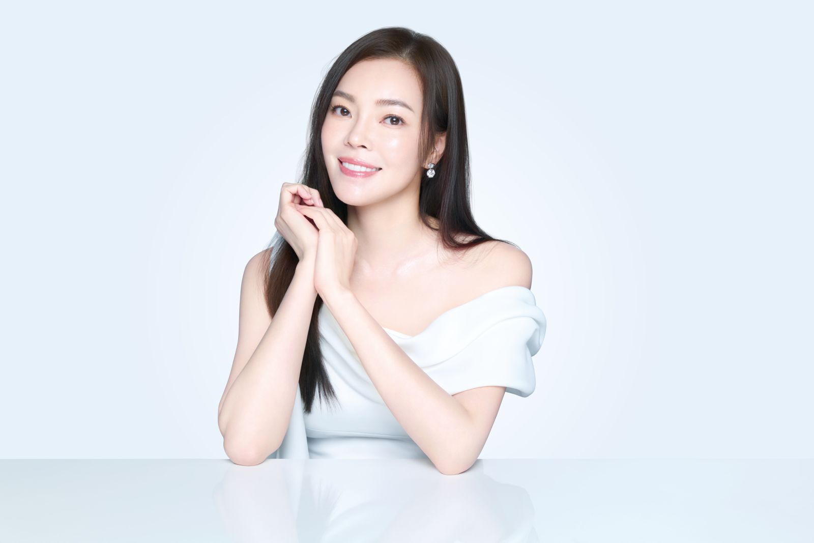 曾馨瑩霸氣捐8位數酬勞！曝光新身分　人美心也美不忘做公益