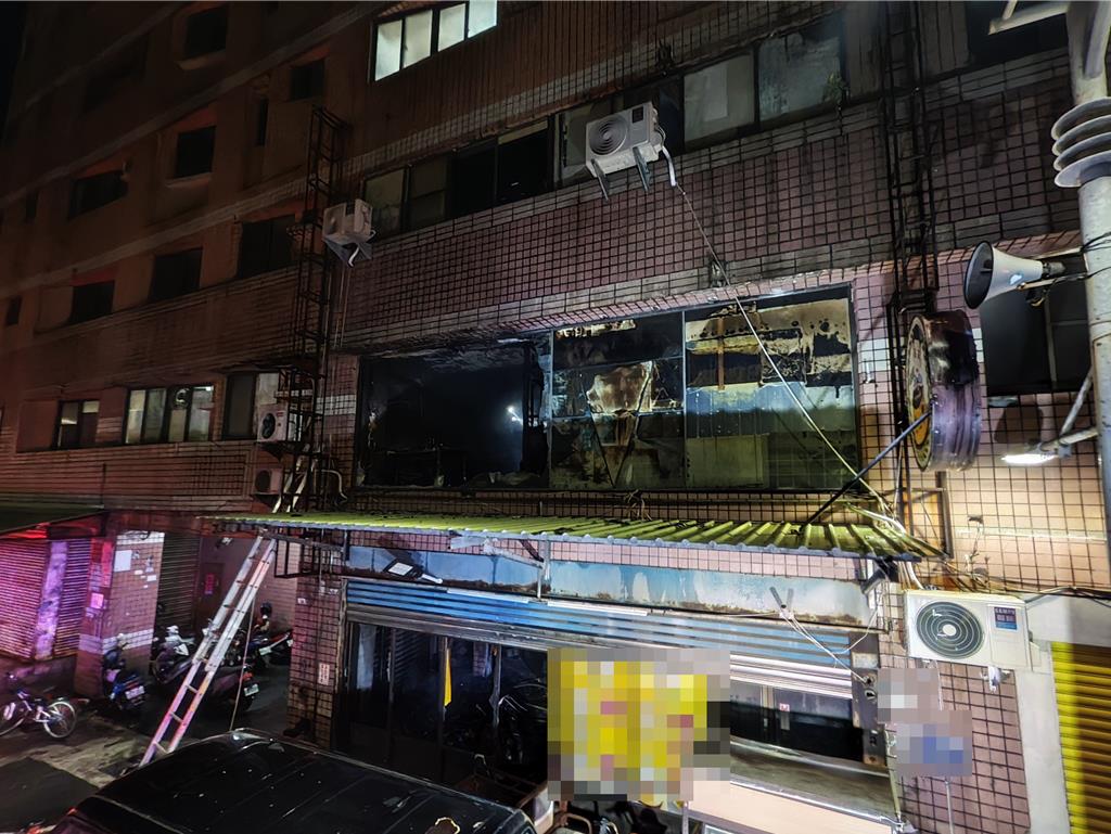 高雄大樓火災釀3死！主委控「違建害命」：噴光兩支滅火器救不了