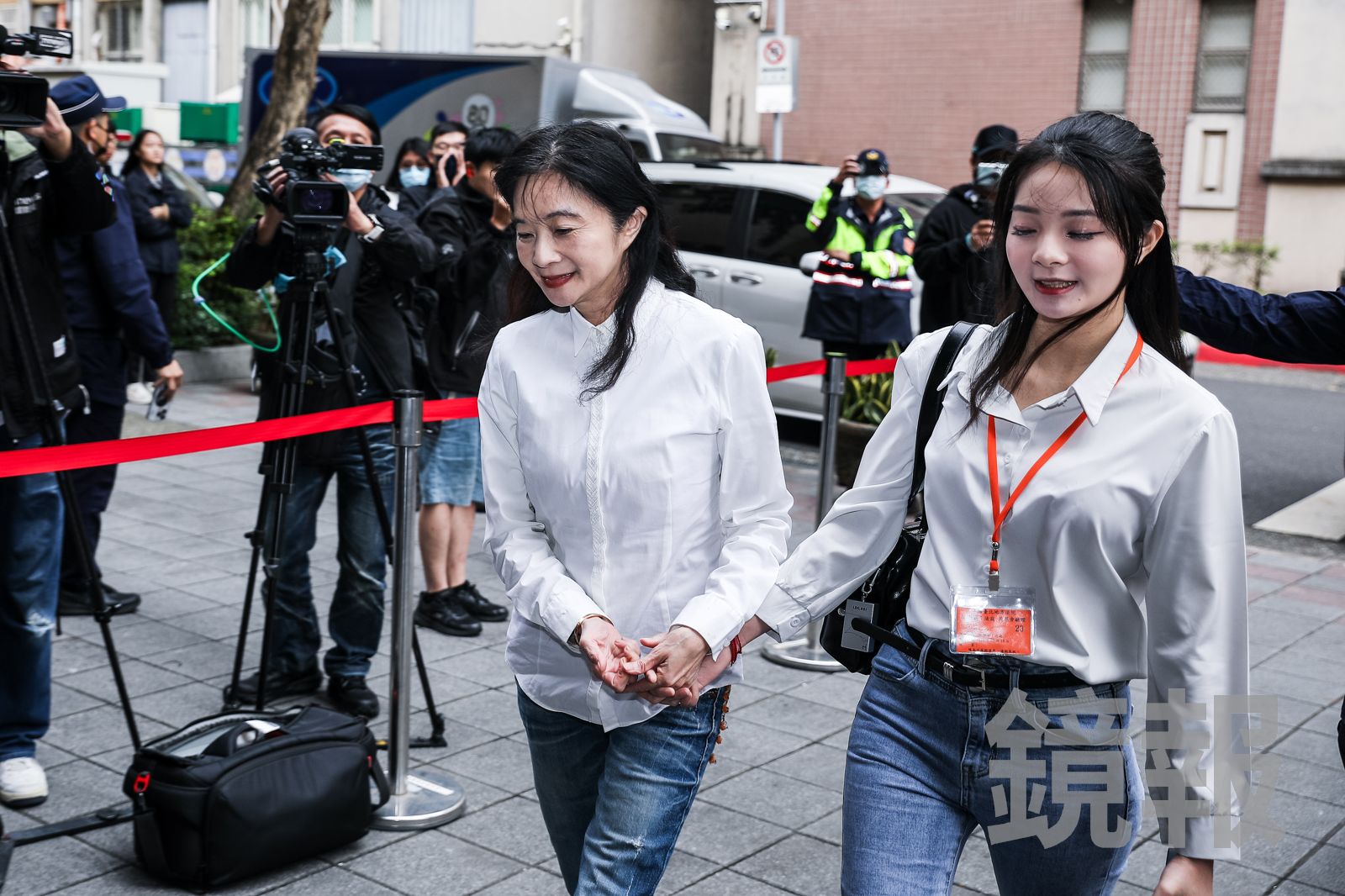 應曉薇脫稿演出！激動淚求審判長...哭喊：請用虎頭鍘鍘了林俊言