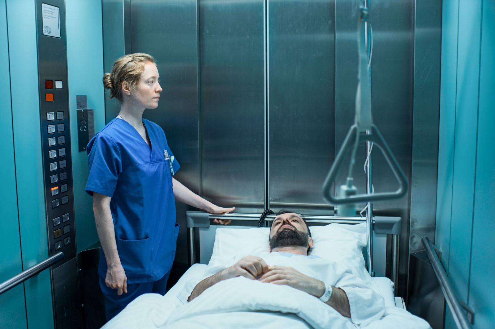 撐到天亮有多難？《失控夜班》代表瑞士問鼎奧斯卡　真實壓力逼哭觀眾