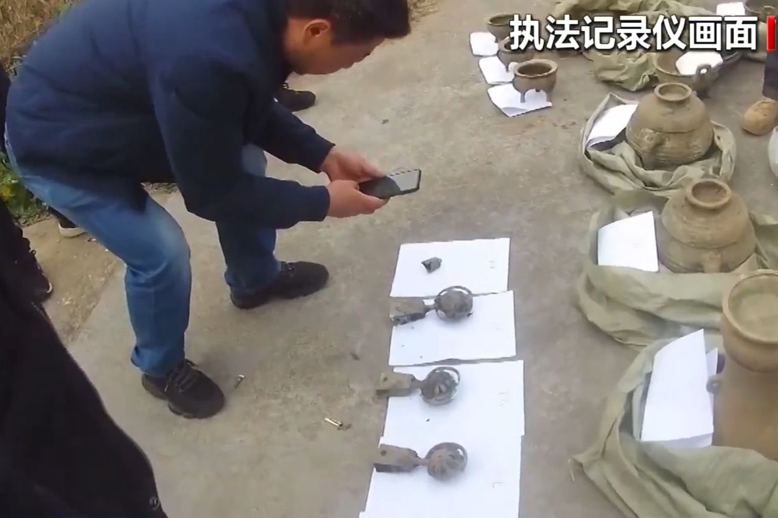 被盜的古文物數量有20件。圖/翻攝央視