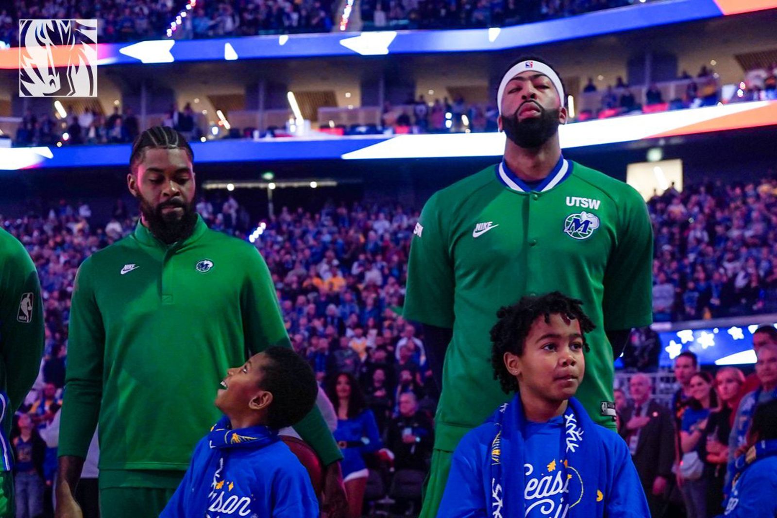 獨行俠聖誕大戰又出事　Anthony Davis右腹股溝不適提前退場