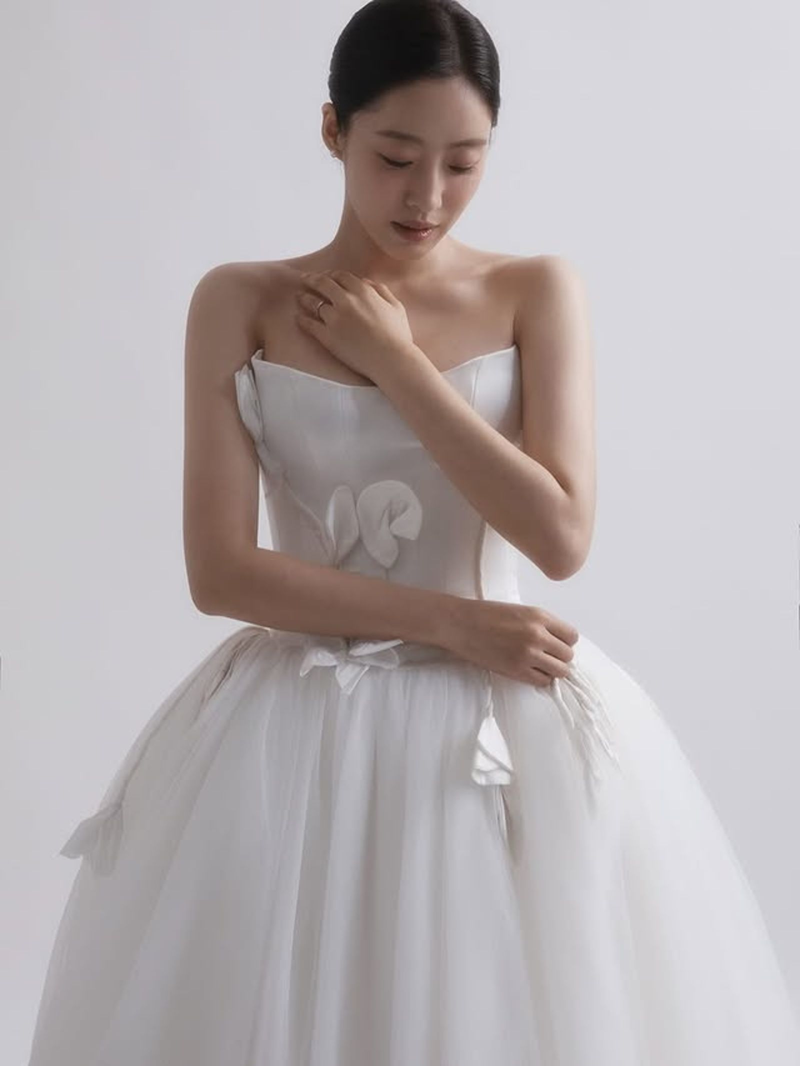 咸𤨒晶婚後仍會繼續上工，已接下新劇準備開拍。翻攝IG@eunjung.hahm