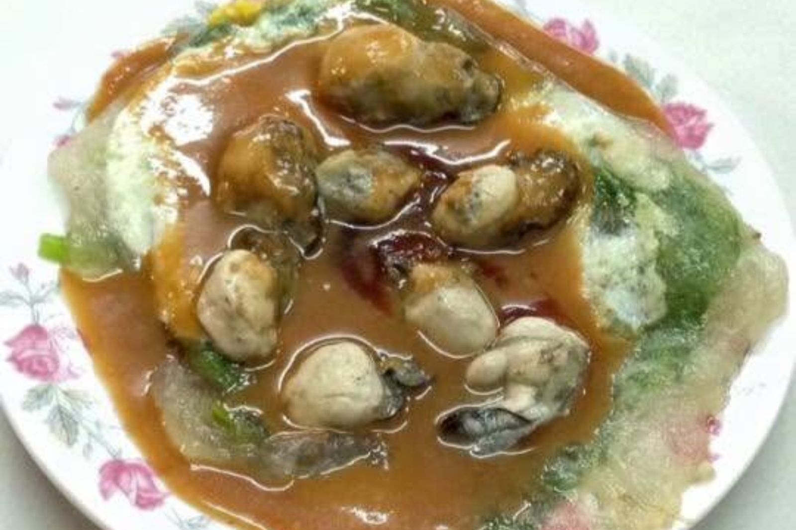 蝦仁煎打開沒靈魂!宜蘭小吃名店「1招」神補救 妹子看傻留1星負評:這合理嗎...全網笑瘋