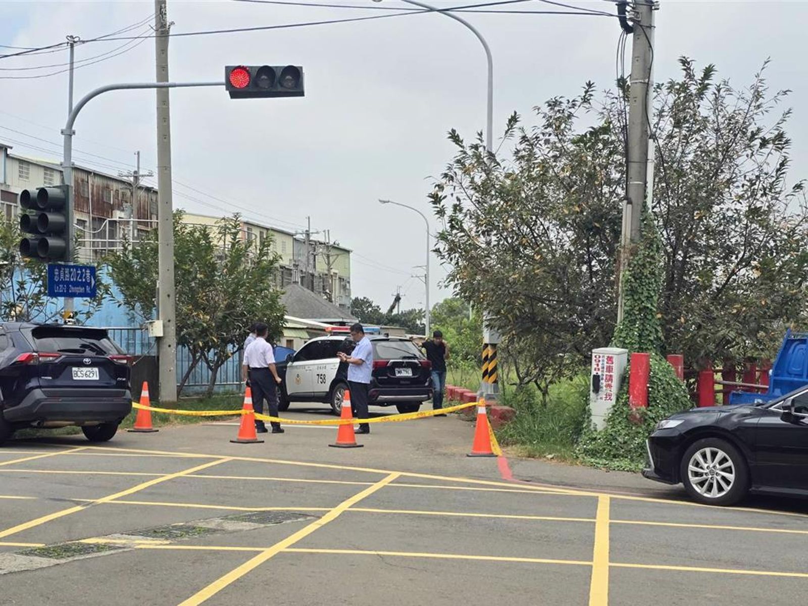 警方封鎖現場蒐證。圖／警方提供